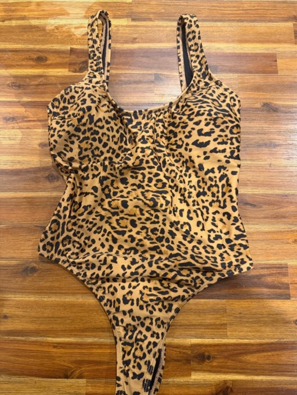 NWT Sports Illustrated Swim Leopard Print One-Piece Swimsuit Sz M